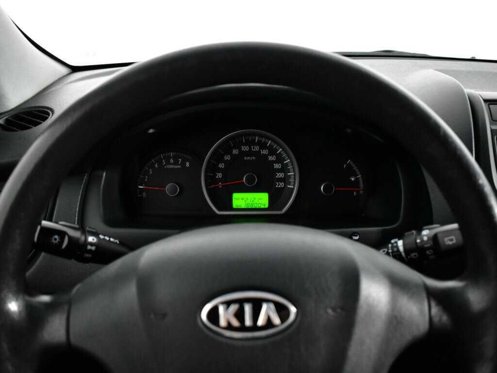 Kia Sportage с пробегом — 2010 год. Фото: #10
