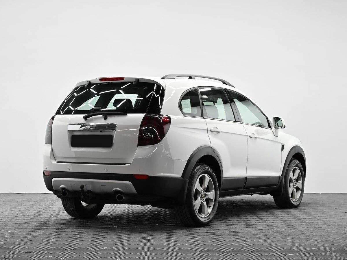 Chevrolet Captiva с пробегом — 2011 год. Фото: #3