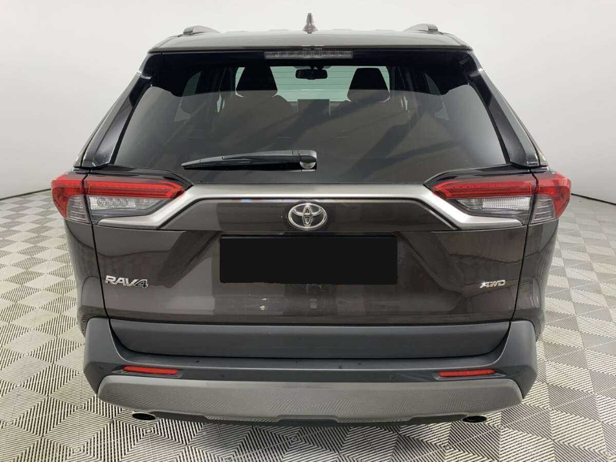 Toyota RAV4 с пробегом — 2021 год. Фото: #5
