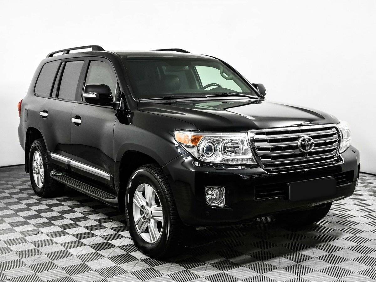 Toyota Land Cruiser с пробегом — 2013 год. Фото: #1