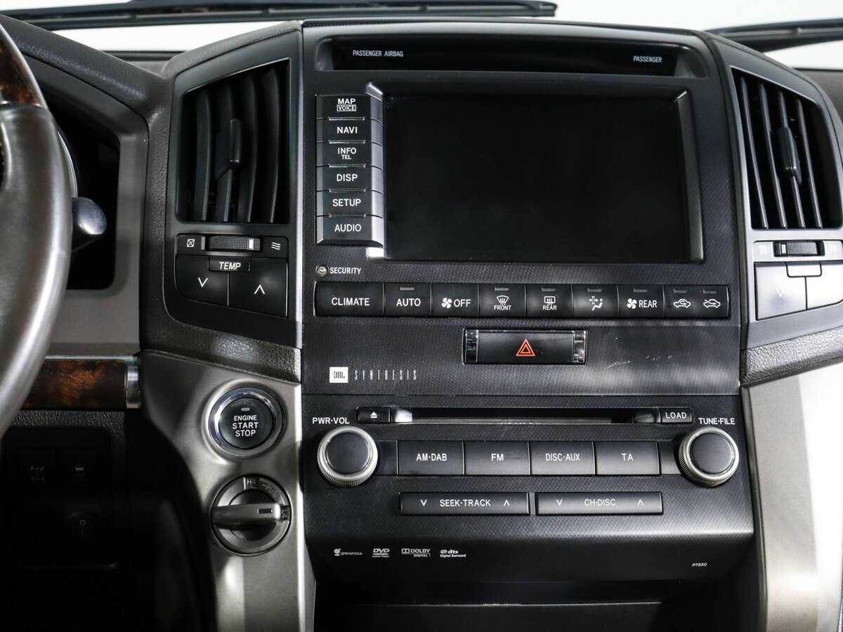 Toyota Land Cruiser с пробегом — 2011 год. Фото: #12