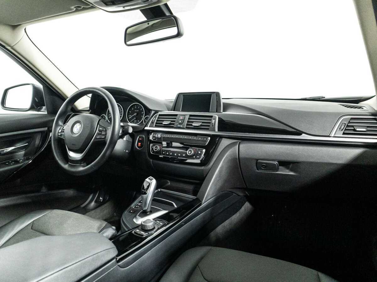 BMW 3 серии с пробегом — 2018 год. Фото: #8