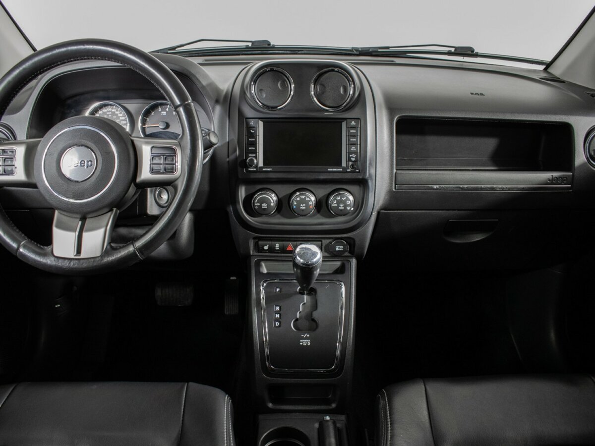 Jeep Compass с пробегом — 2012 год. Фото: #10