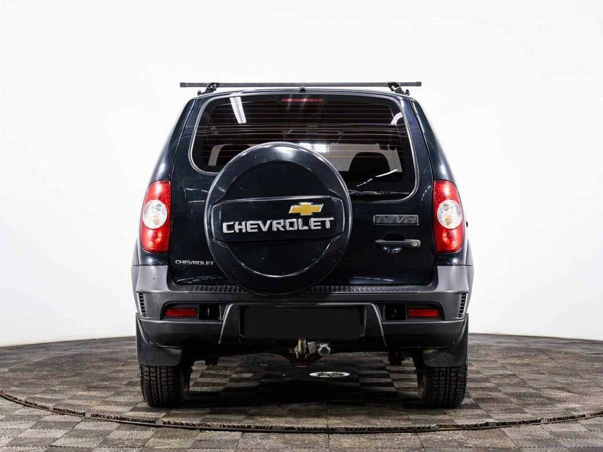 Chevrolet Niva с пробегом — 2012 год. Фото: #4