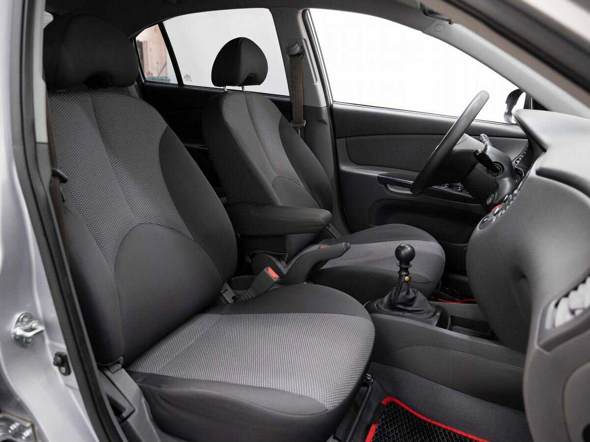Kia Rio с пробегом — 2011 год. Фото: #11
