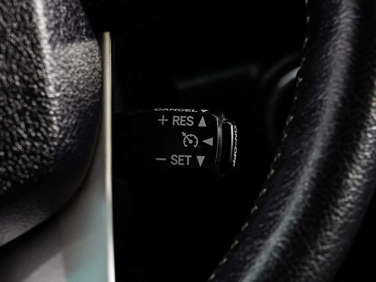 Toyota Fortuner с пробегом — 2018 год. Фото: #16
