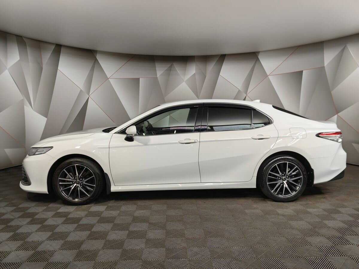 Toyota Camry с пробегом — 2022 год. Фото: #4