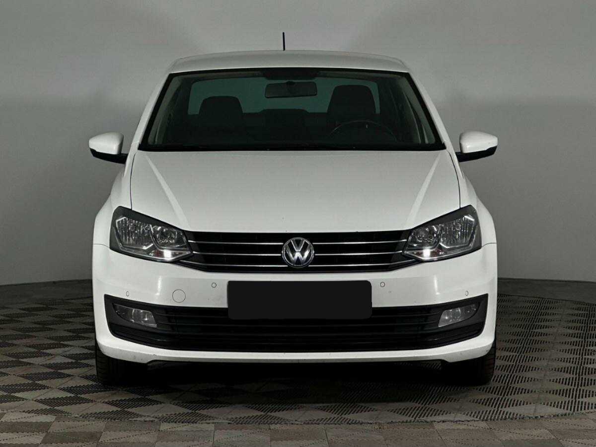 Volkswagen Polo с пробегом — 2018 год. Фото: #2