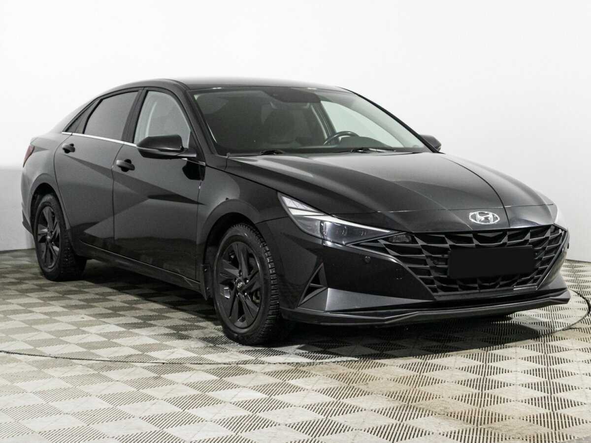 Hyundai Elantra с пробегом — 2021 год. Фото: #2
