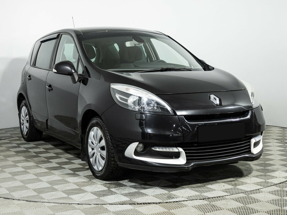 Renault Scenic с пробегом — 2012 год. Фото: #2