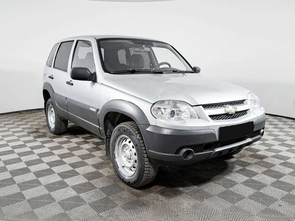 Chevrolet Niva с пробегом — 2013 год. Фото: #2
