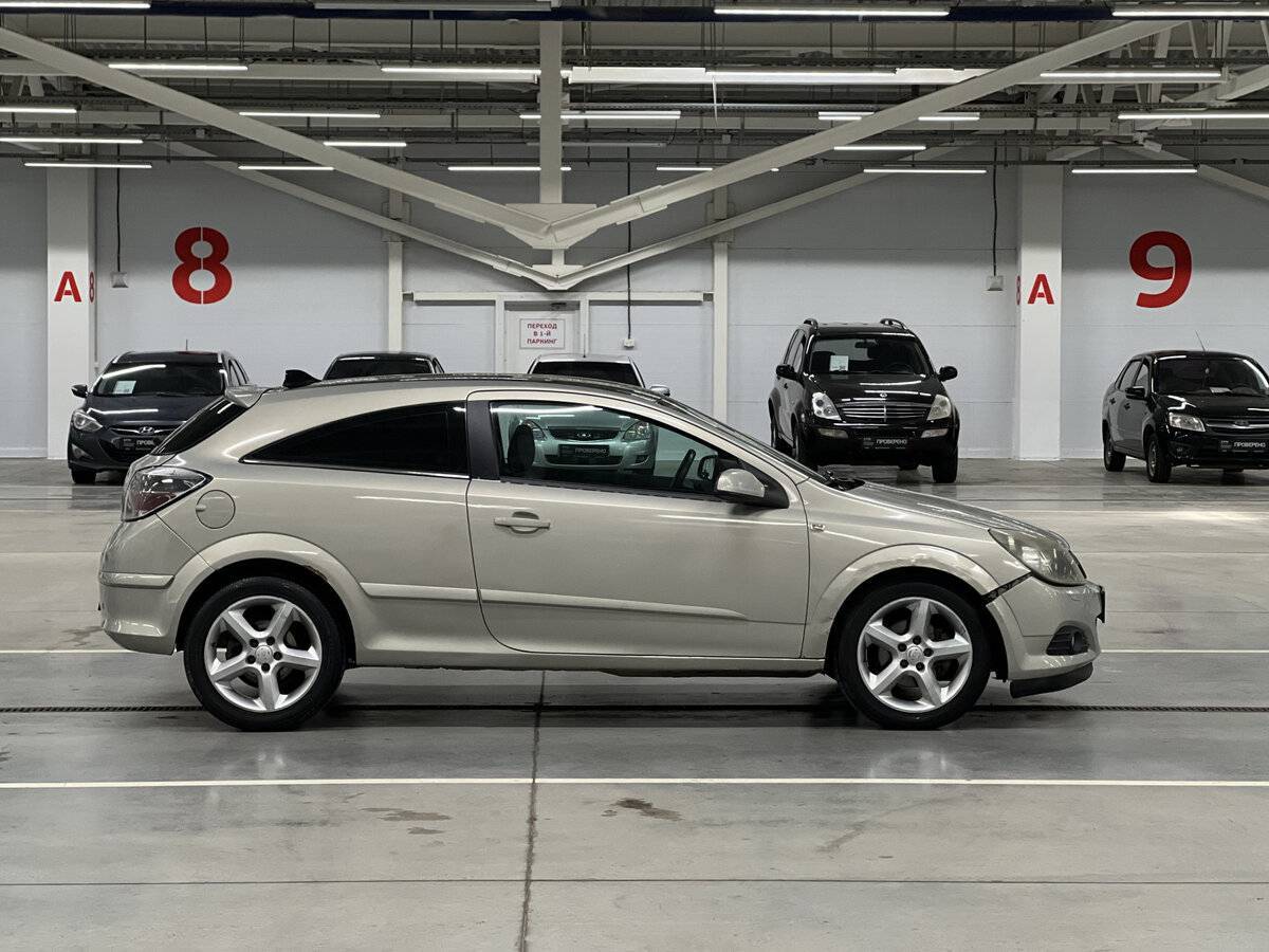 Opel Astra с пробегом — 2008 год. Фото: #3