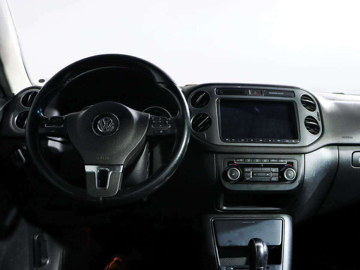 Volkswagen Tiguan с пробегом — 2011 год. Фото: #9