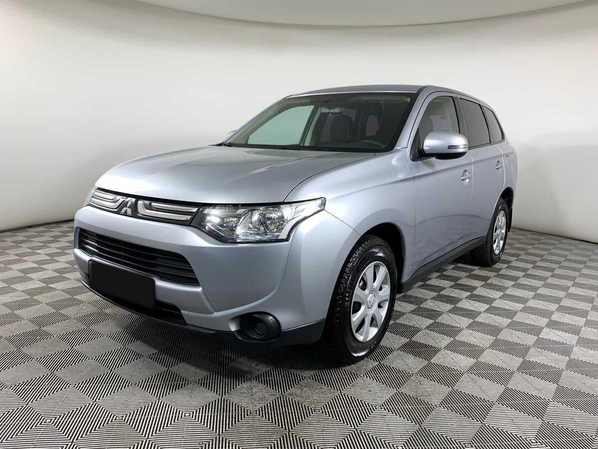 Mitsubishi Outlander с пробегом — 2013 год. Фото: #0