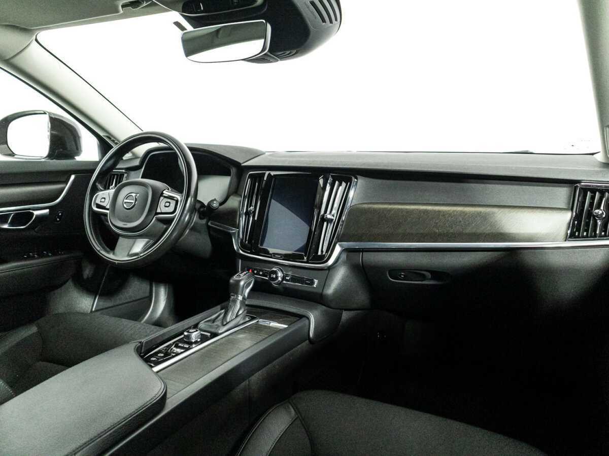 Volvo V90 Cross Country с пробегом — 2019 год. Фото: #8