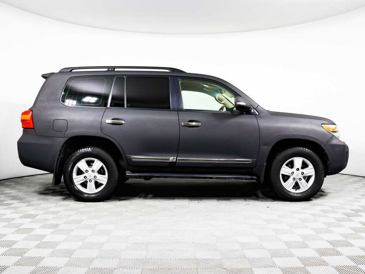 Toyota Land Cruiser с пробегом — 2012 год. Фото: #3