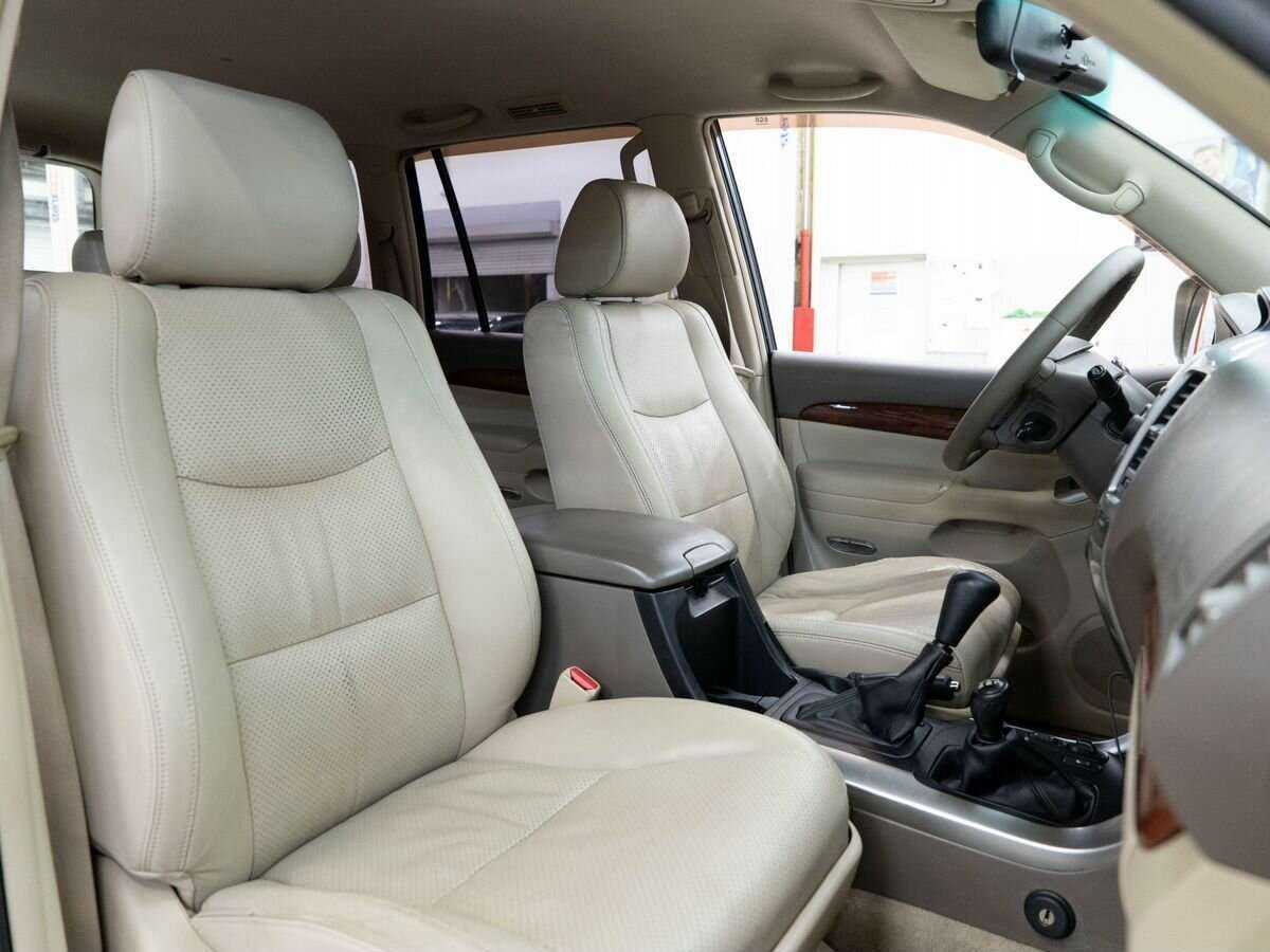 Toyota Land Cruiser Prado с пробегом — 2005 год. Фото: #9