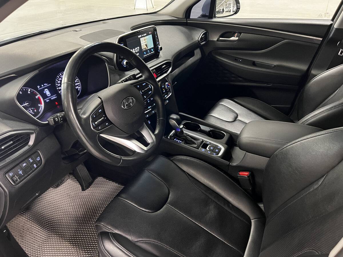 Hyundai Santa Fe с пробегом — 2019 год. Фото: #15