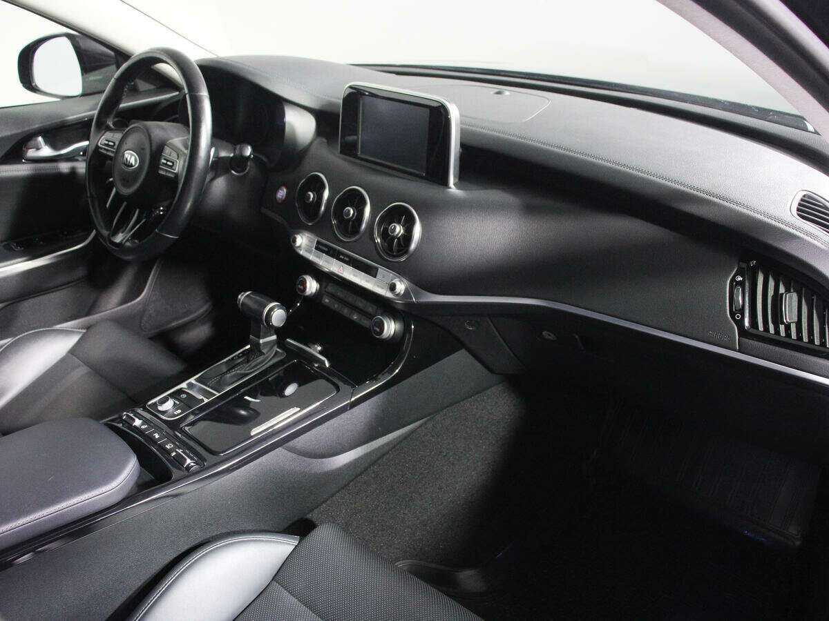 Kia Stinger с пробегом — 2019 год. Фото: #5