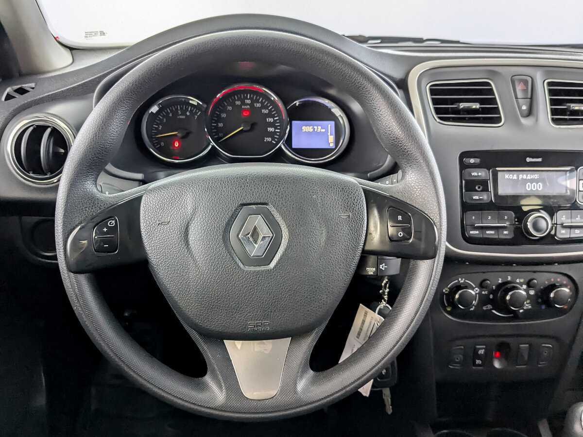 Renault Sandero с пробегом — 2018 год. Фото: #20