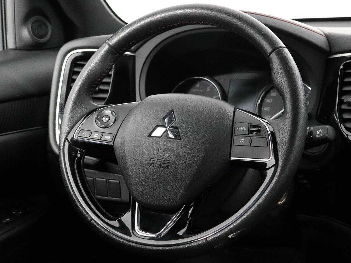Mitsubishi Outlander с пробегом — 2021 год. Фото: #17