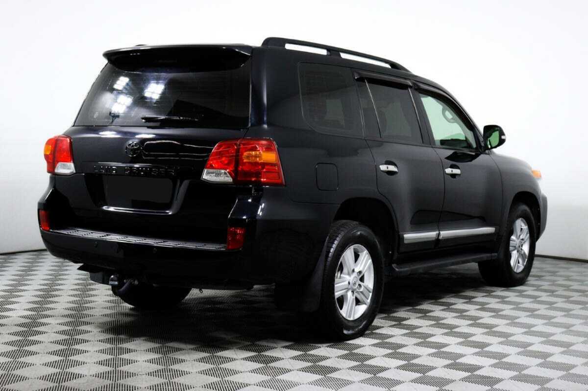 Toyota Land Cruiser с пробегом — 2012 год. Фото: #4