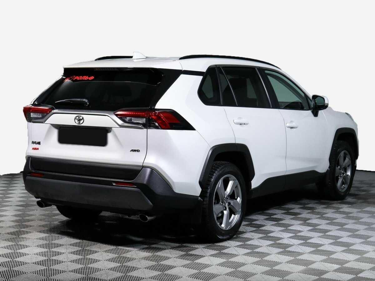 Toyota RAV4 с пробегом — 2020 год. Фото: #4