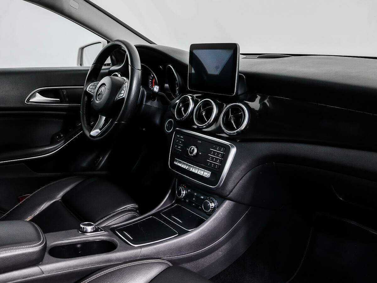 Mercedes-Benz CLA с пробегом — 2016 год. Фото: #10