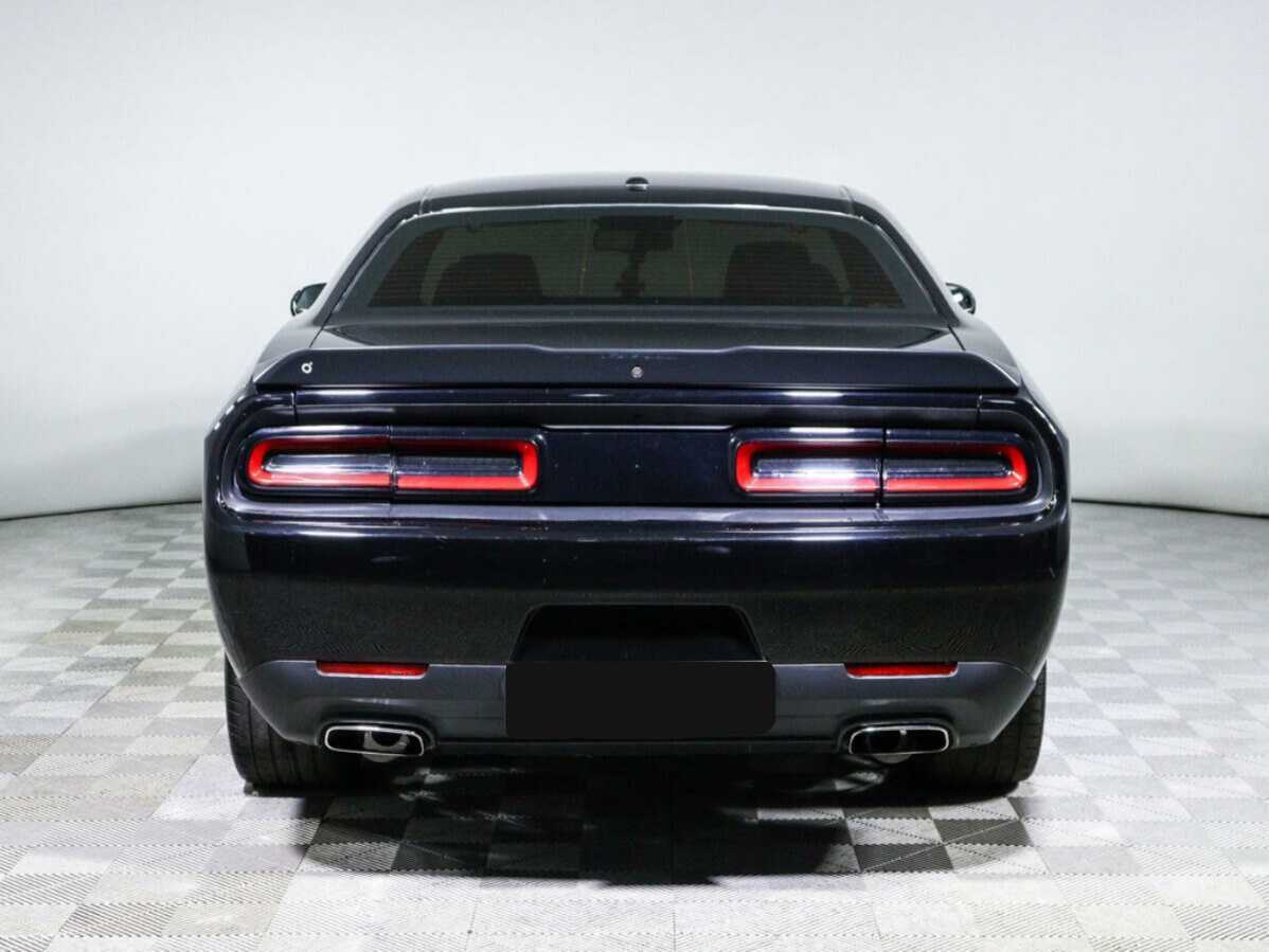 Dodge Challenger с пробегом — 2018 год. Фото: #5