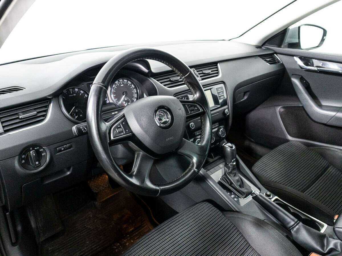 Skoda Octavia с пробегом — 2015 год. Фото: #9