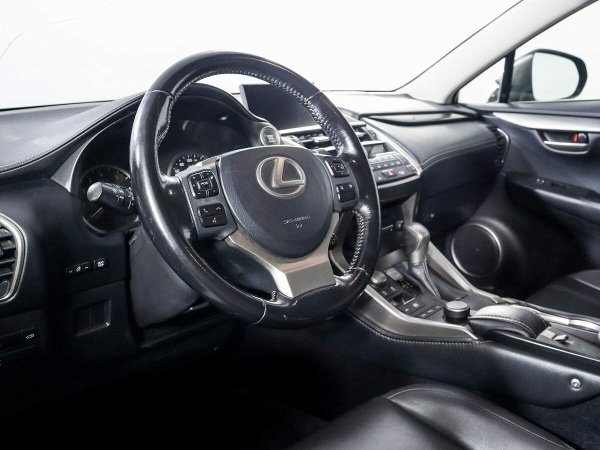 Lexus NX с пробегом — 2015 год. Фото: #10