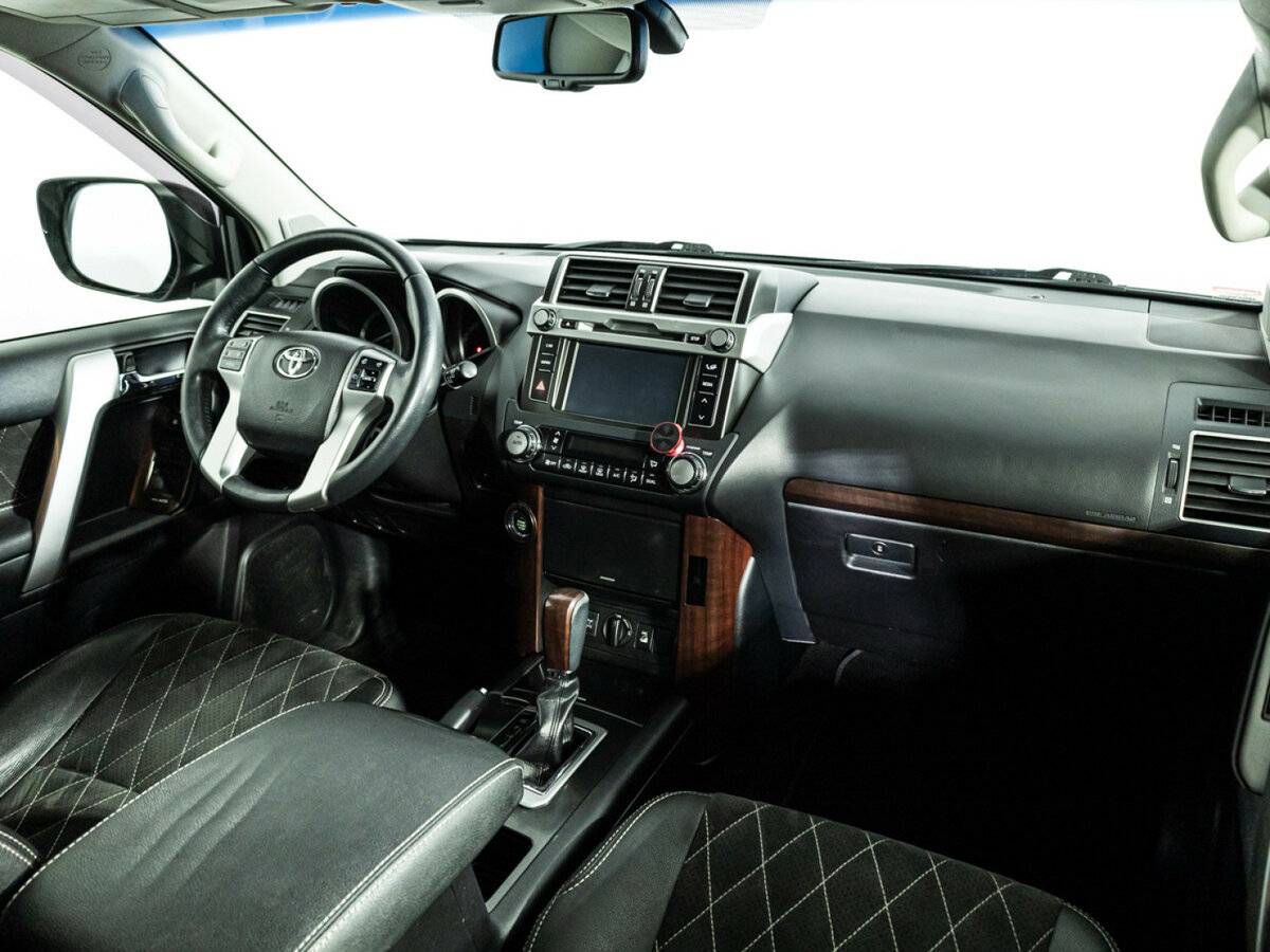 Toyota Land Cruiser Prado с пробегом — 2015 год. Фото: #6