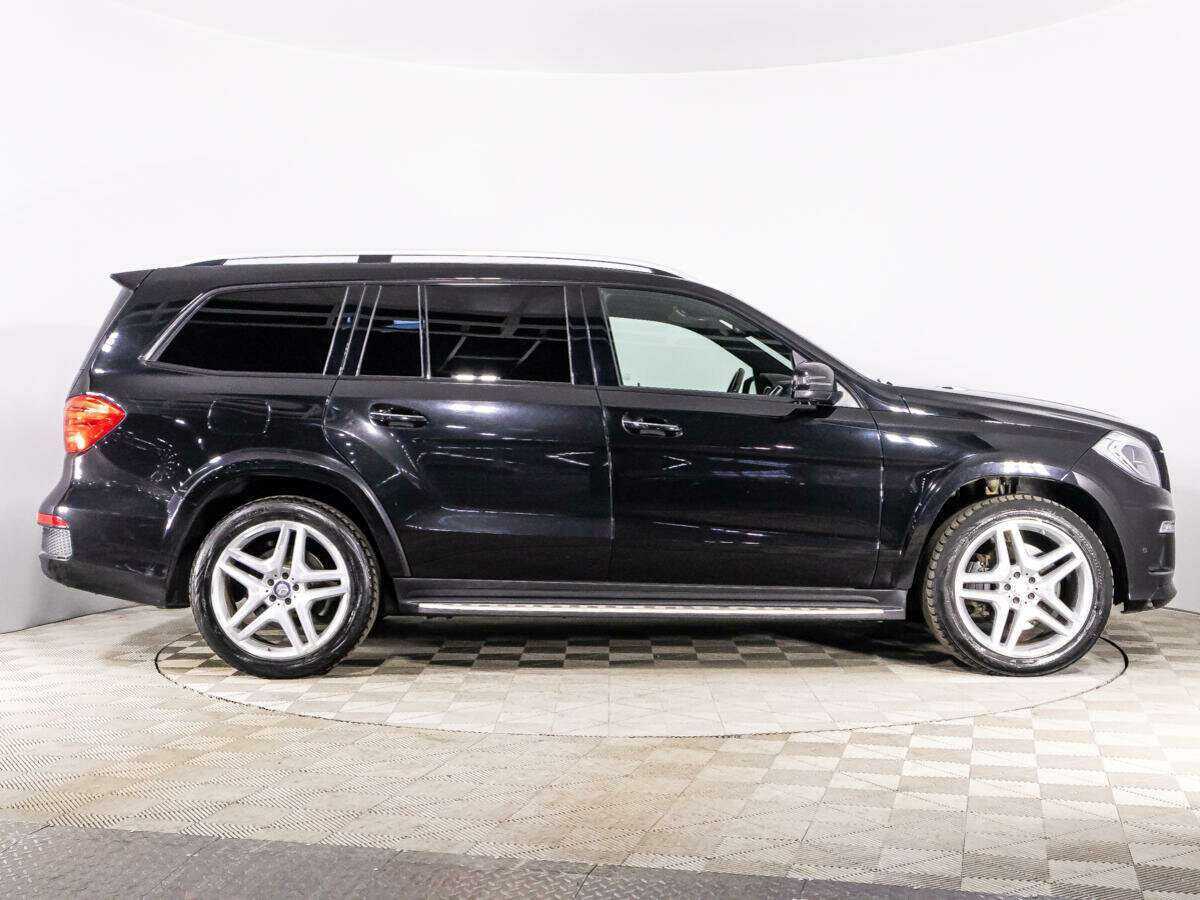 Mercedes-Benz GL-Класс с пробегом — 2015 год. Фото: #3