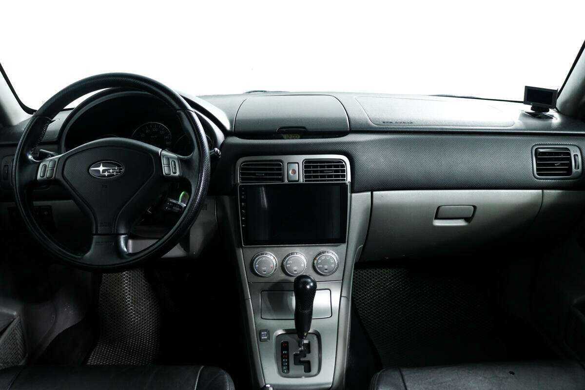 Subaru Forester с пробегом — 2006 год. Фото: #10