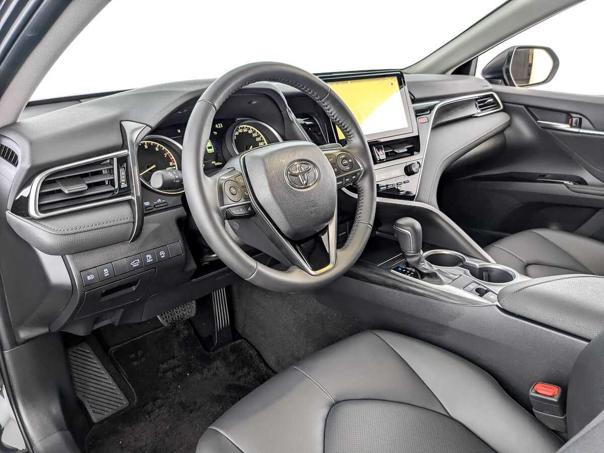 Toyota Camry с пробегом — 2022 год. Фото: #12