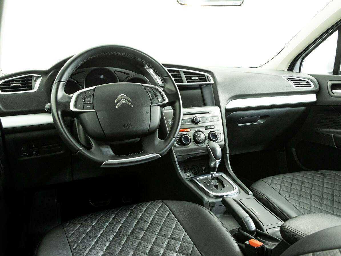 Citroen C4 с пробегом — 2016 год. Фото: #8