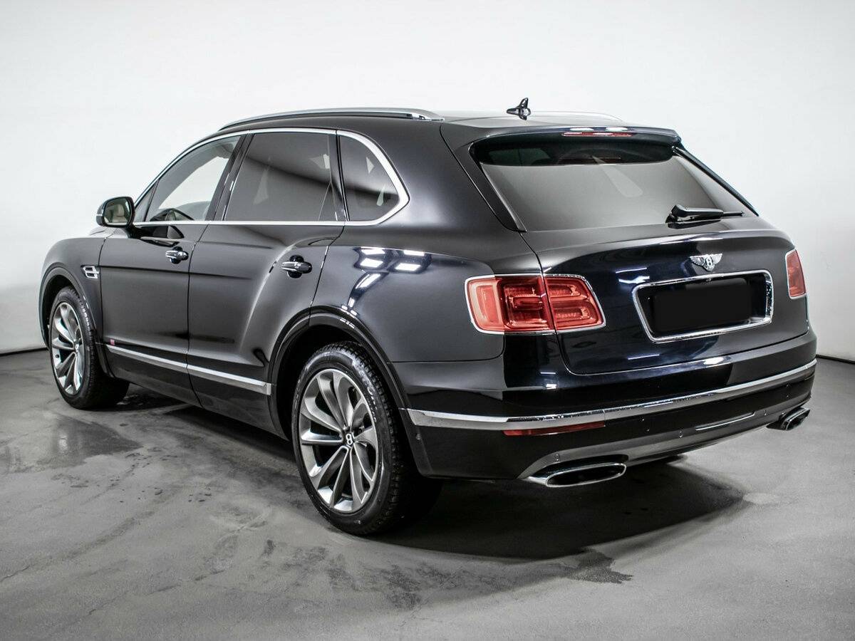 Bentley Bentayga с пробегом — 2016 год. Фото: #6