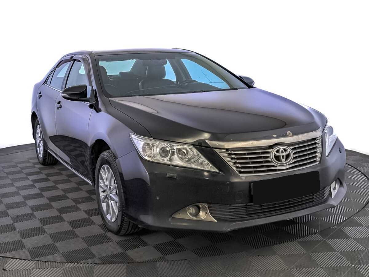 Toyota Camry с пробегом — 2014 год. Фото: #2