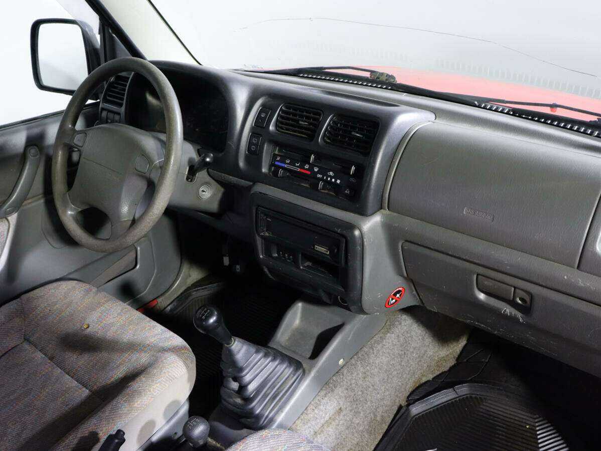Suzuki Jimny с пробегом — 1999 год. Фото: #8
