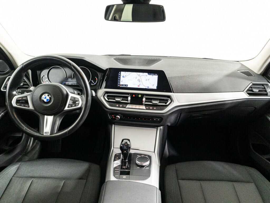 BMW 3 серии с пробегом — 2019 год. Фото: #12