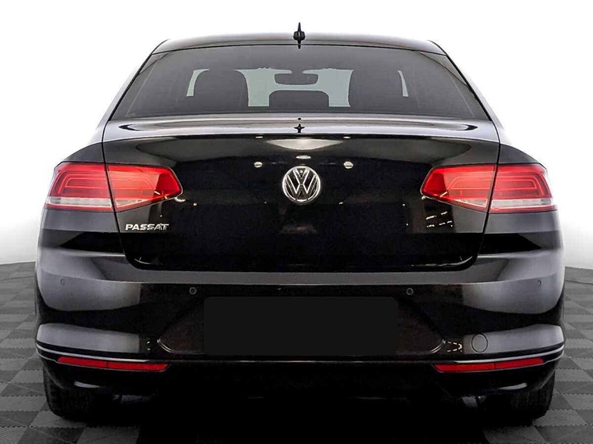 Volkswagen Passat с пробегом — 2018 год. Фото: #5