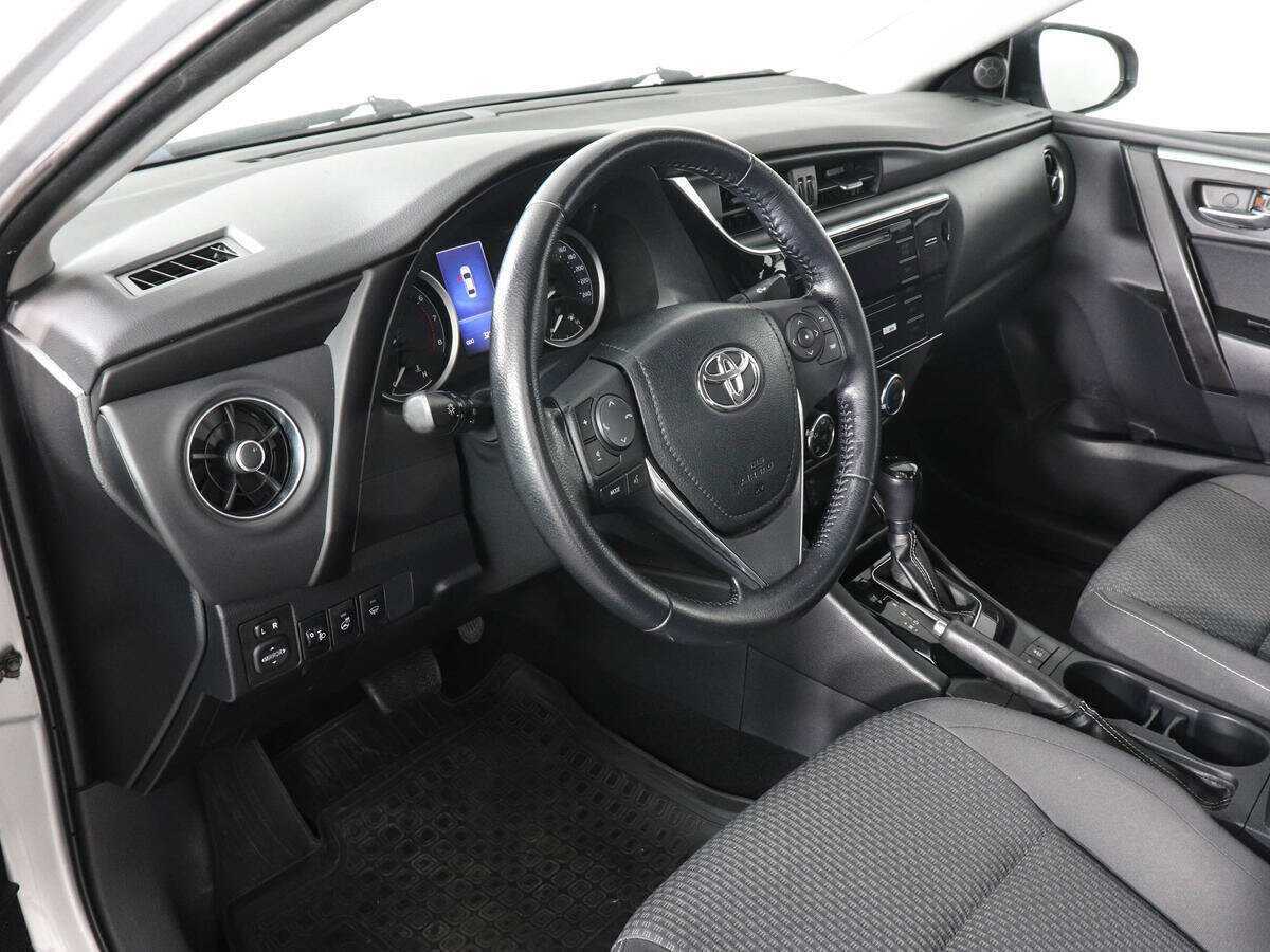 Toyota Corolla с пробегом — 2017 год. Фото: #8