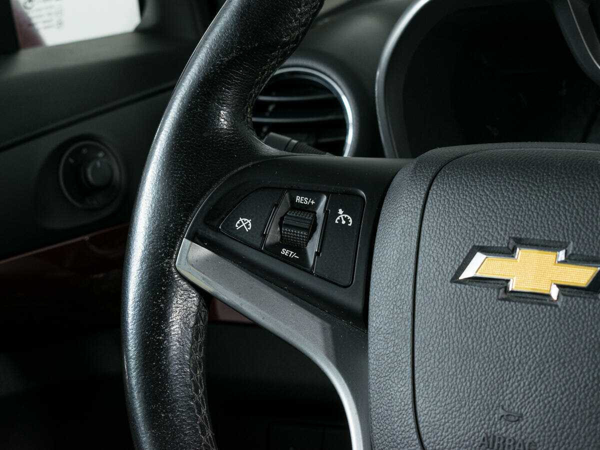 Chevrolet Orlando с пробегом — 2014 год. Фото: #15