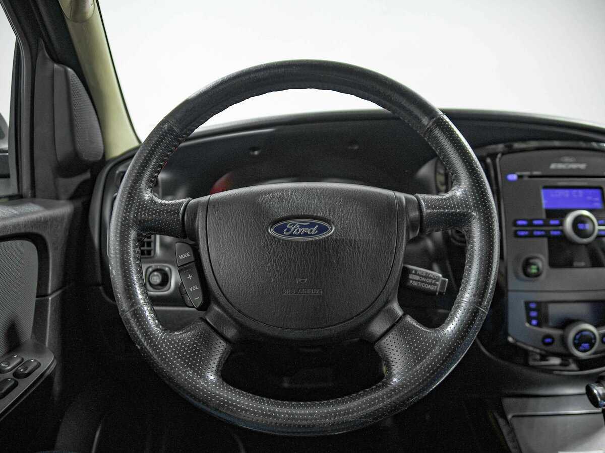 Ford Escape с пробегом — 2008 год. Фото: #7