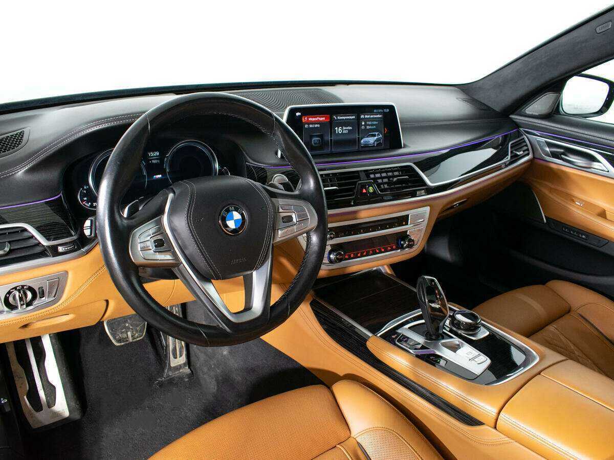 BMW 7 серии с пробегом — 2018 год. Фото: #12