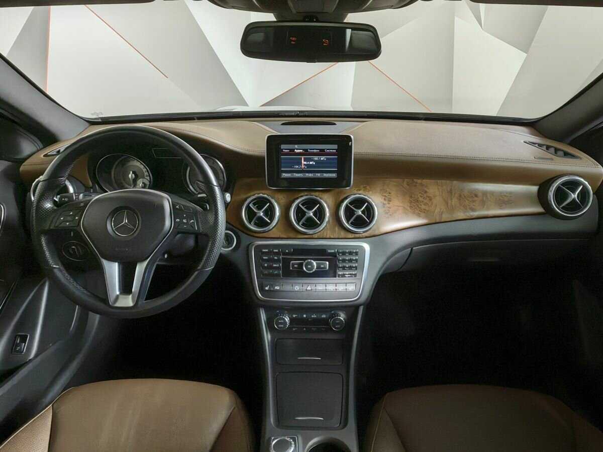 Mercedes-Benz GLA с пробегом — 2014 год. Фото: #9