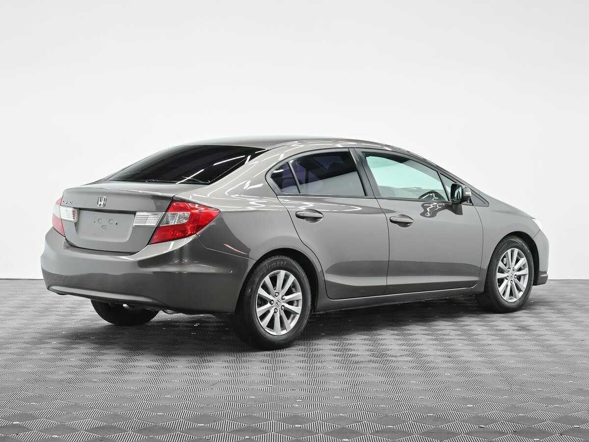 Honda Civic с пробегом — 2012 год. Фото: #3