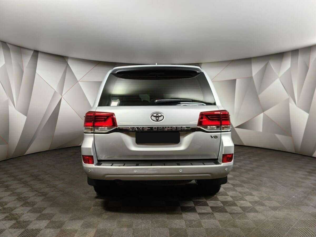 Toyota Land Cruiser с пробегом — 2015 год. Фото: #7