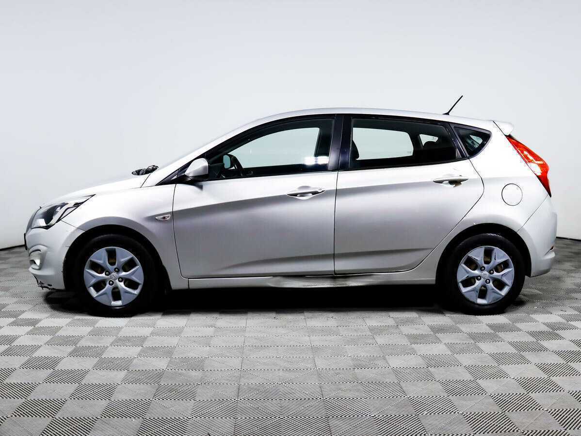 Hyundai Solaris с пробегом — 2014 год. Фото: #7