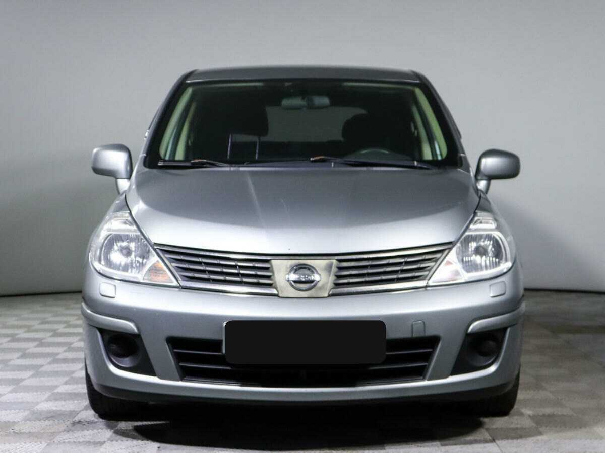 Nissan Tiida с пробегом — 2010 год. Фото: #1